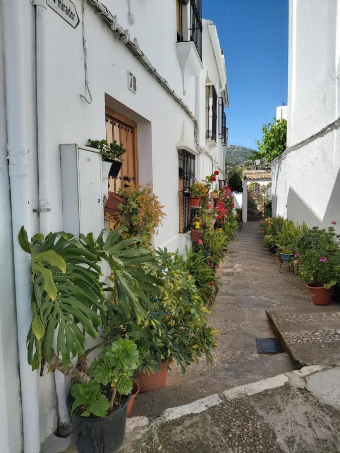 Casa En Zuheros 4 A 5 Personas エクステリア 写真